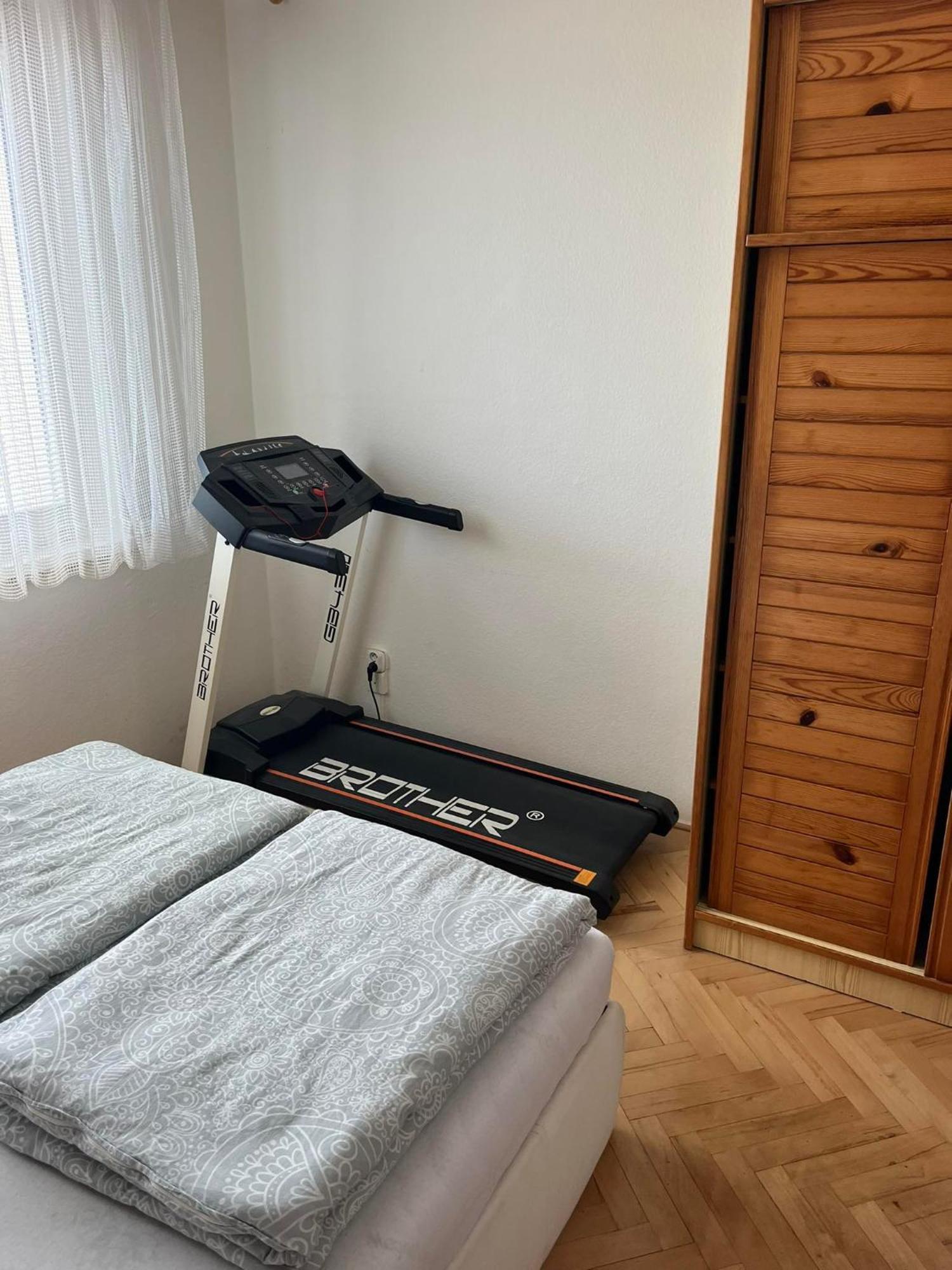 Ubytovani V Soukromi S Infrasaunou, Bezeckym Pasem A Cyklotrenazerem Apartment Jesenik Ngoại thất bức ảnh